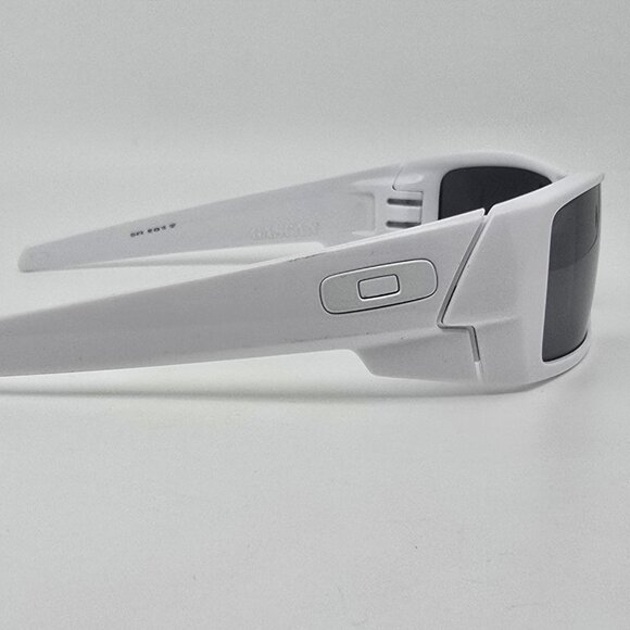*SOLD* Oakley 03-474 Gascan White Frame Black Iridium Lens Sunglasses w/ Case - Picture 6 of 16